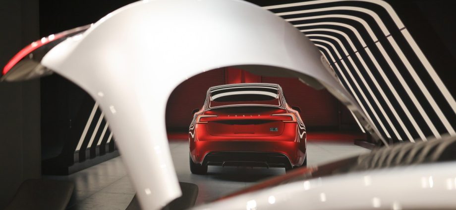 Tesla’s recovery hits a speed bump