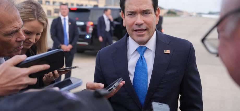 rubio:-no-direct-link-between-us-bombers-removal-and-uk-base-incident