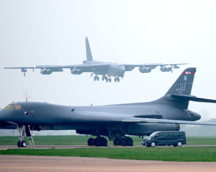 us-bombers-leave-uk-base-as-britain-points-to-iran-in-suspected-terror-plot