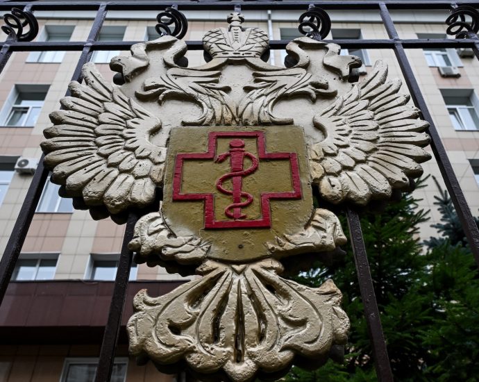 the-traitor-says-us.-is-“looking-strongly”-at-alleged-russian-plague-case