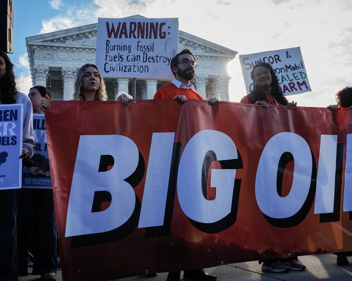 ranchers-and-fire-survivors-gather-outside-supreme-court-to-support-boulder
