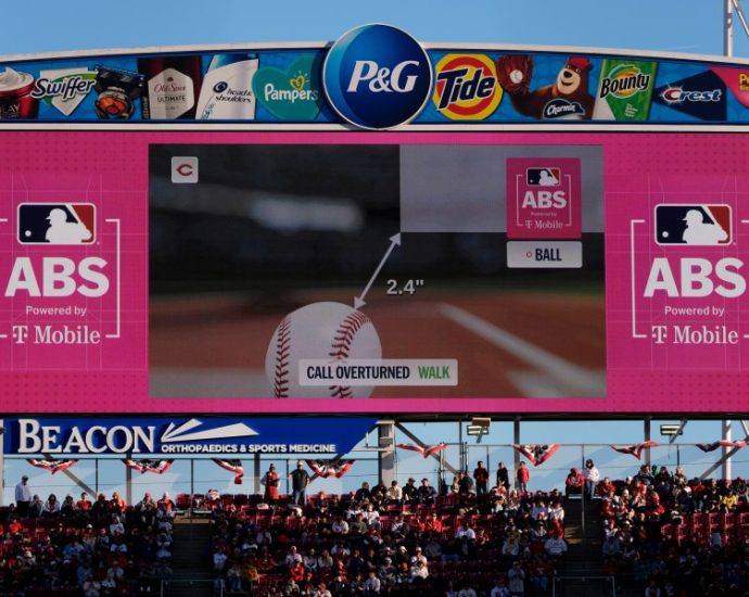 mlb-average-game-time-up-nearly-4-minutes-to-2:42,-partly-because-of-robot-umpires