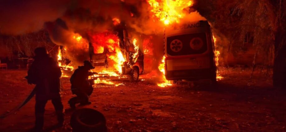 three-ambulances-hit,-a-woman-killed-at-home:-25-minutes-of-russian-drone-attacks-on-kramatorsk