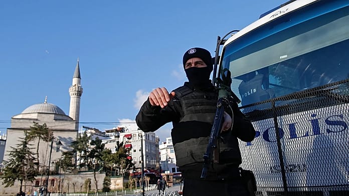 one-student-killed,-eight-wounded-in-istanbul-school-stabbing-attack