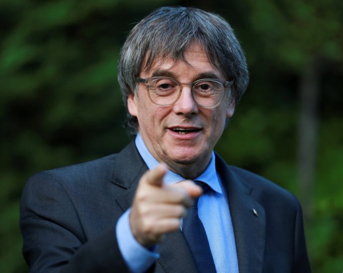 catalan-separatist-puigdemont-to-return-to-spain-after-warrant-lifted