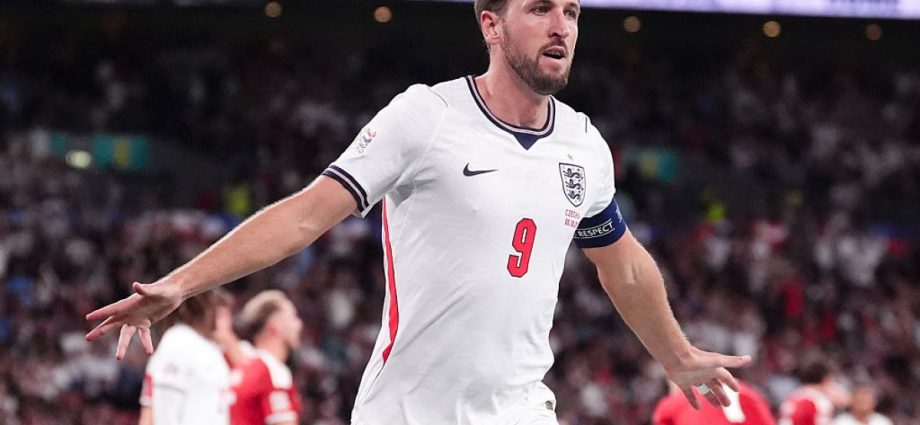 harry-kane-equals-england-record,-scores-twice-in-3-0-win-over-czechia