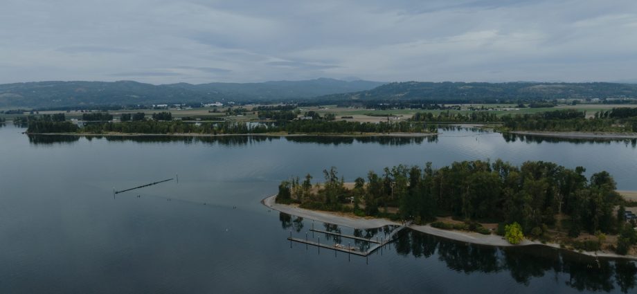 toxic-algal-blooms-are-spreading-across-the-west