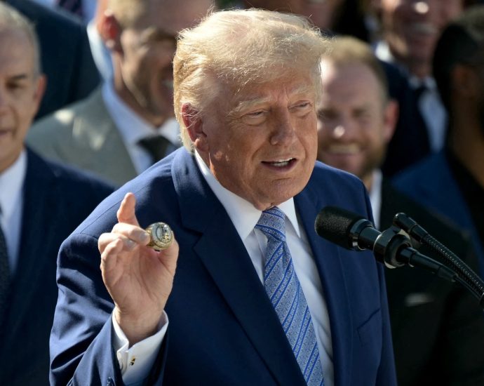 the-traitor’s-apparent-joke-about-letting-iran-bomb-la-and-san-diego-catches-bipartisan-condemnation