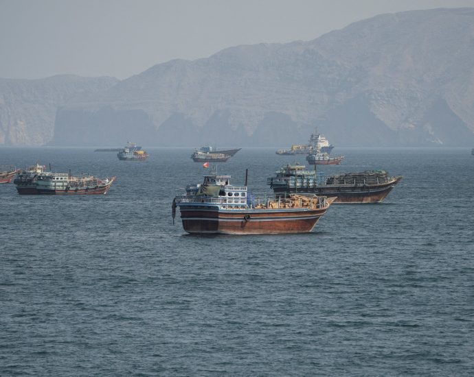 oman-evacuates-injured-crew-from-attacked-tanker-in-strait-of-hormuz
