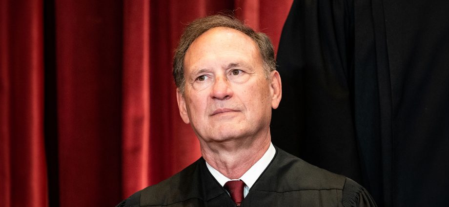 samuel-alito’s-unfinished-business-could-be-a-gift-to-democrats