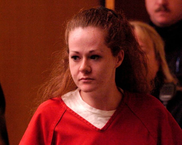 christa-pike-conscious-and-talking-after-failed-execution,-attorneys-say