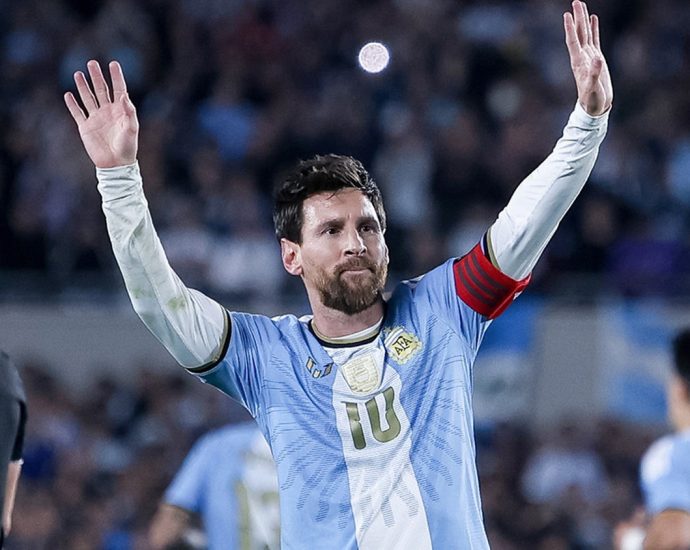 lionel-messi-scores-in-emotional-argentina-farewell
