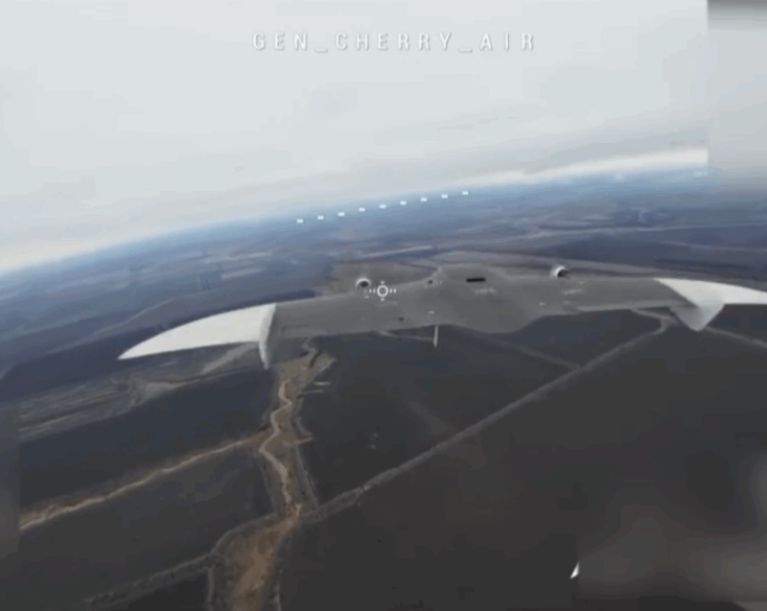russia’s-jet-drones-fly-near-600-km/h-now.-ukraine-is-building-simulators-for-the-900-km/h-ones-it-expects-next