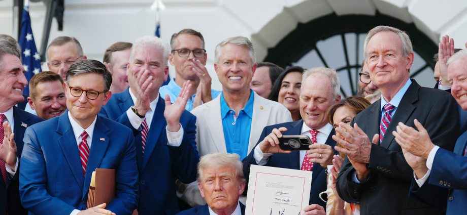US Poised To Boot Legal Immigrants From Medicaid, Including Refugees and Sex-Trafficking Victims