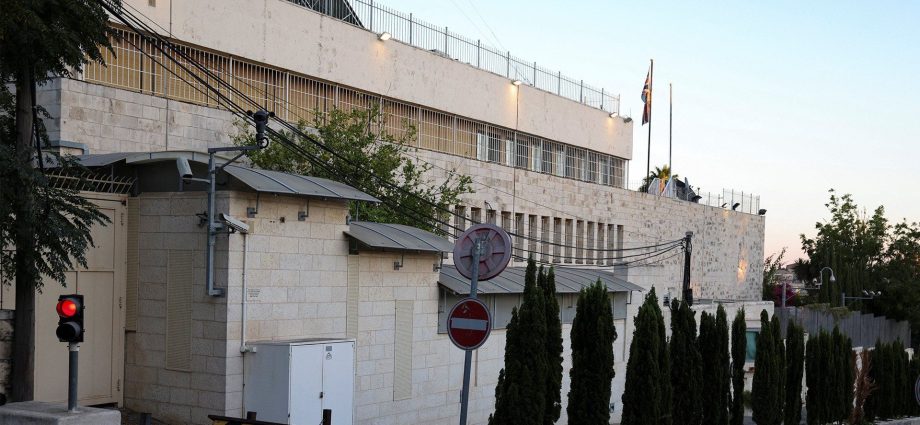 israel’s-deadline-to-close-uk-consulate-in-east-jerusalem-nears