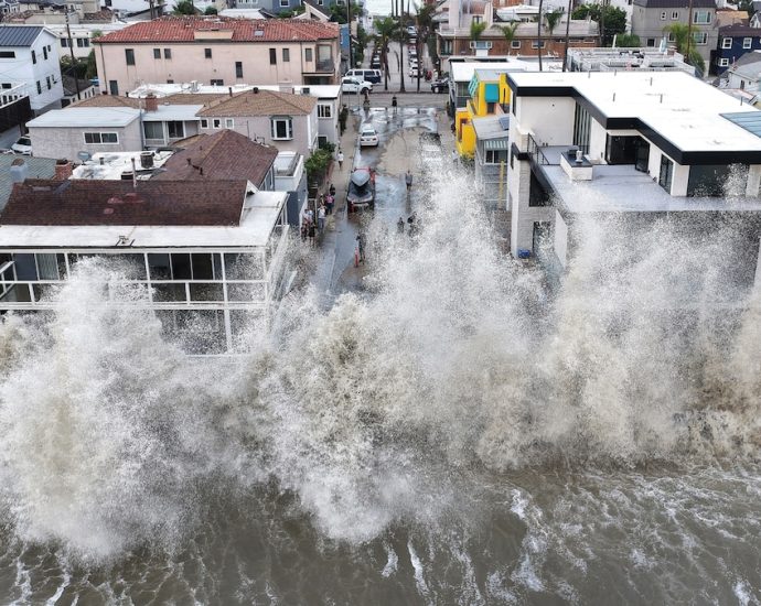 A Pacific ‘Blob’ is Pulsing Up the West Coast. Here’s What’s to Expect.