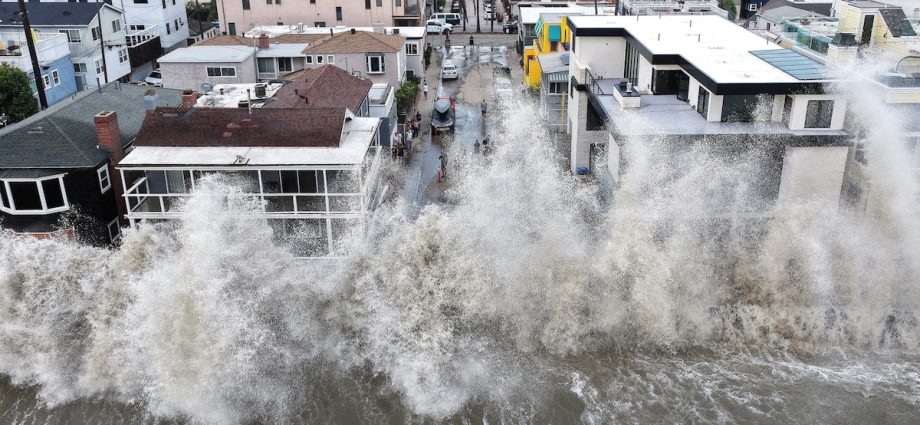 A Pacific ‘Blob’ is Pulsing Up the West Coast. Here’s What’s to Expect.