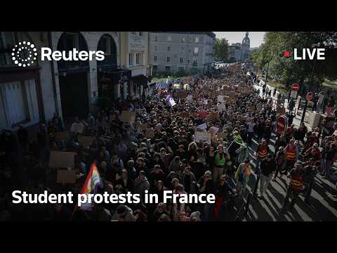 live:-protest-in-paris-demanding-better-school-conditions