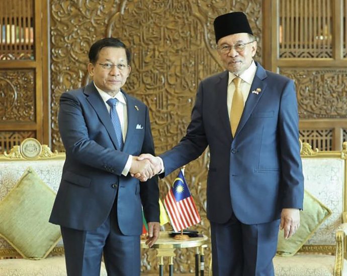 malaysia-pm-says-will-work-on-myanmar’s-asean-reintegration