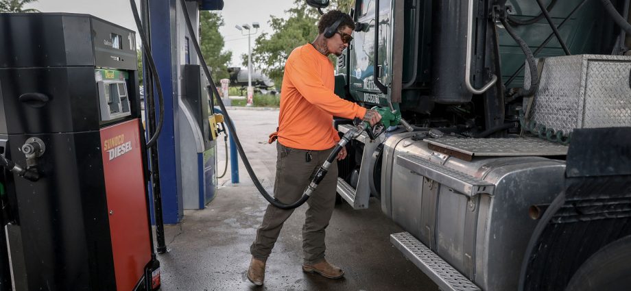 oil-prices-hit-$105-and-stocks-tumble-as-the-traitor-considers-renewed-strikes-on-iran