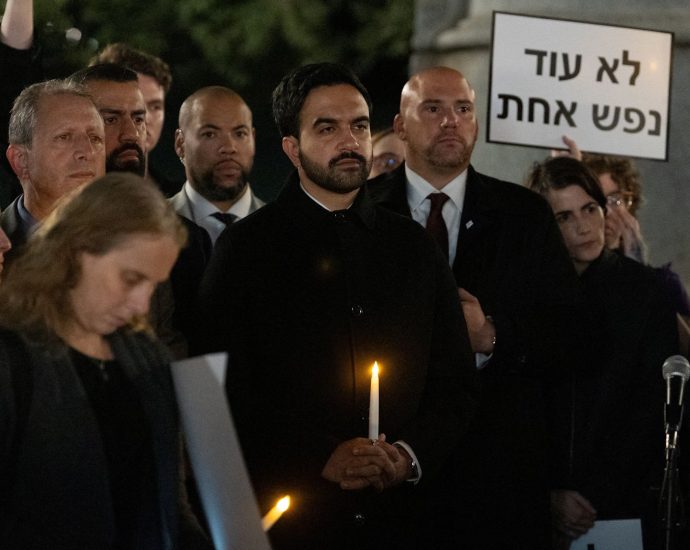 new-york-mayor-mamdani-under-fire-for-attending-october-7-vigil