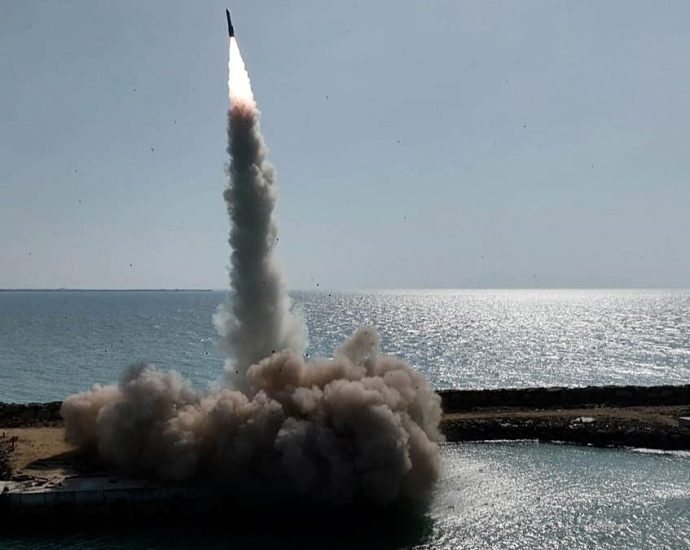 iran-strikes-tankers-outside-hormuz-in-signs-of-expanding-campaign