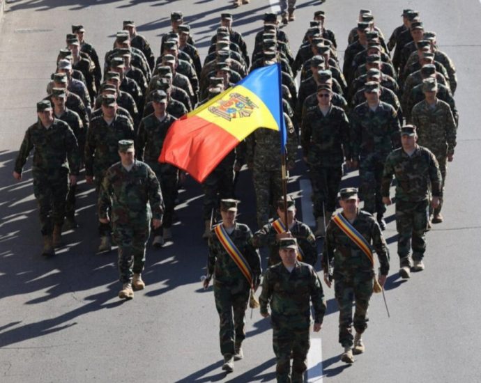 80%-of-moldovans-say-country-is-unprepared-for-attack-as-russian-drones-flow-into-its-airspace,-but-few-back-nato-membership