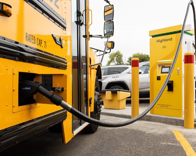 colorado-school-district-commissions-six-electric-school-buses-with-bidirectional-charging