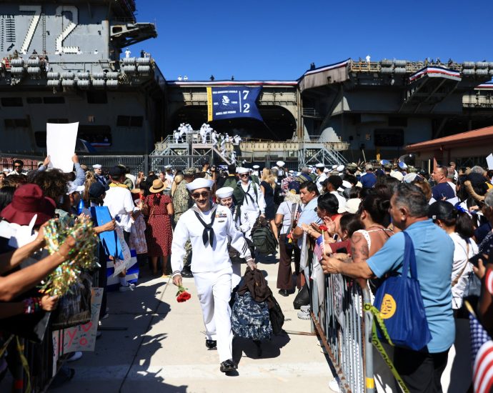 uss-lincoln-returns-to-us-after-long-deployment-supporting-war-on-iran
