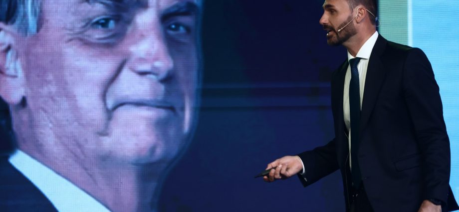 brazilian-supreme-court-judge-issues-arrest-warrant-for-eduardo-bolsonaro