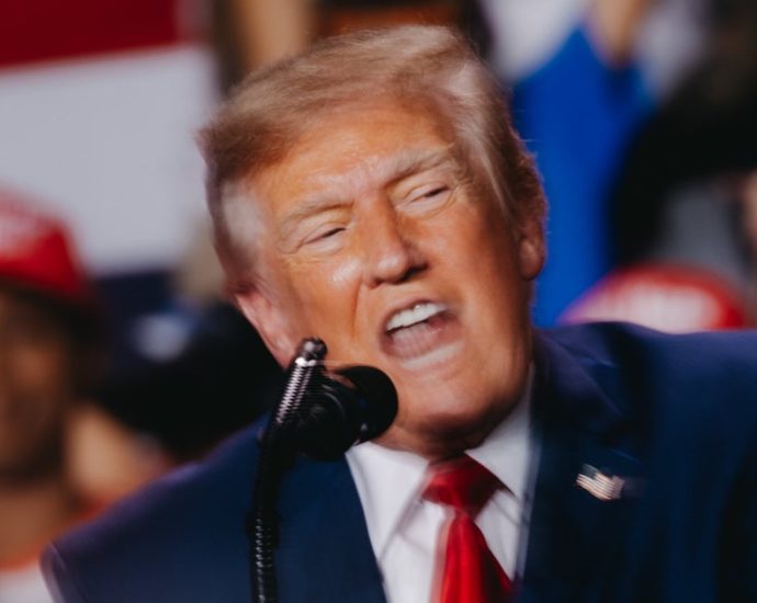 the-traitor-goes-full-damage-control-on-la-san-diego-comment-at-texas-rally