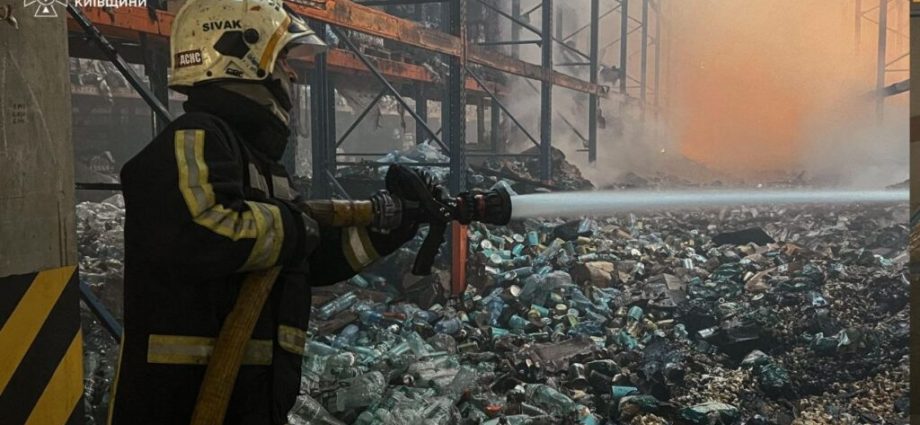 warehouses,-a-home-improvement-store,-a-farm:-russia’s-strikes-aimed-past-the-grid-at-ukraine’s-civilian-economy