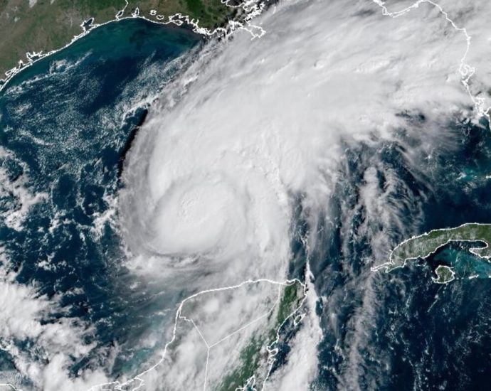 isaias-strengthens-into-category-2-hurricane-on-collision-course-with-the-gulf-coast