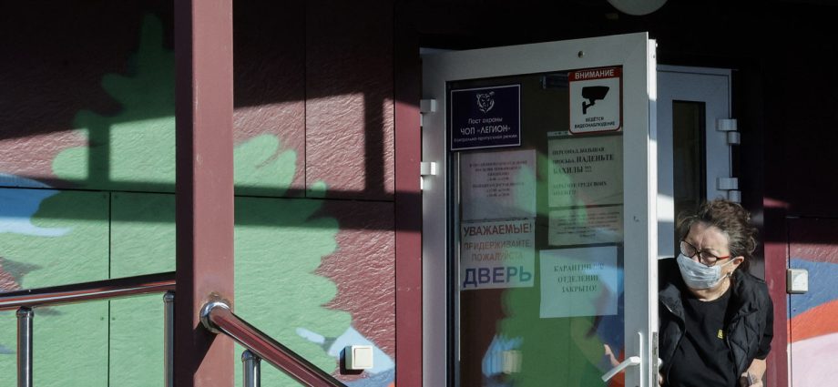 russia’s-secrecy-after-a-mysterious-plague-lab-death-raises-global-alarm