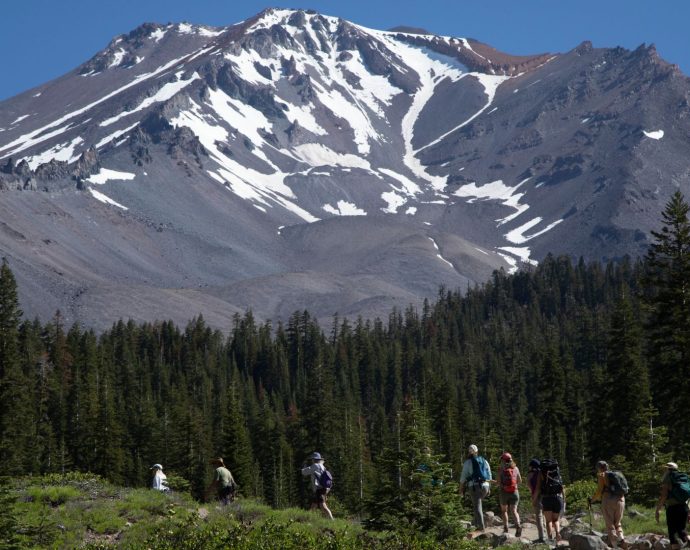 chatbots-don’t-climb-mountains.-so-why-are-hikers-getting-lost-after-trusting-them?