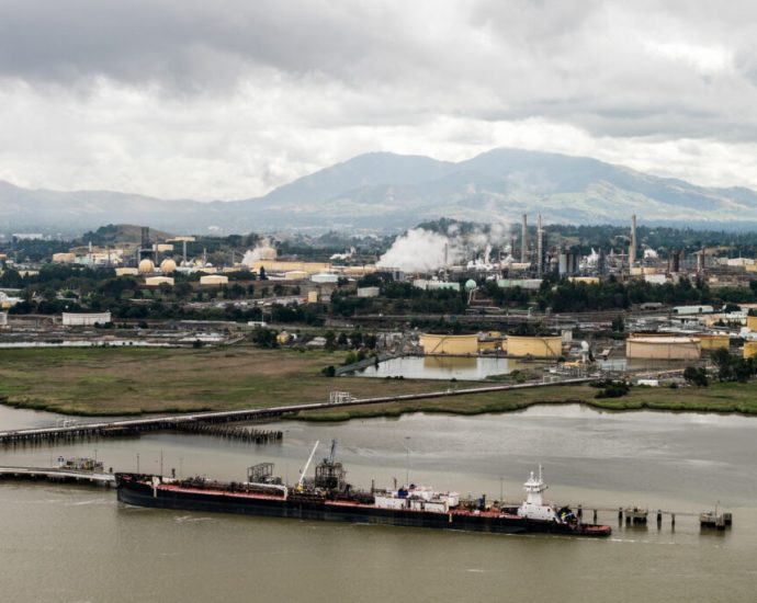 northern-california-community-wants-stronger-oversight-of-dangerous-refineries-nearby