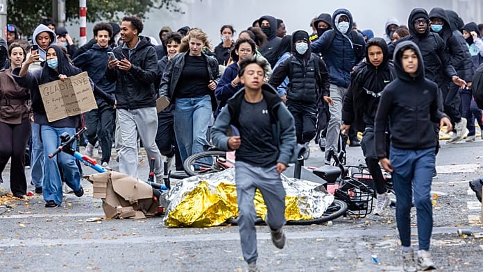 police-clash-with-protesters-in-brussels-as-thousands-march-against-spending-cuts