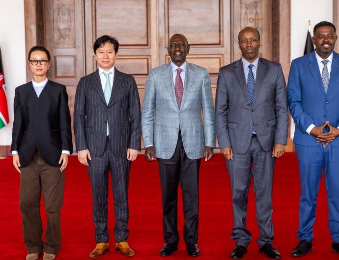 Ruto Signs Deal for KSh388 Billion Electric Vehicle Manufacturing Project