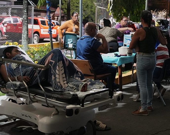 panic-in-panama-as-7.7-quake-hits,-cathedral-collapses-and-tsunami-warnings-spread