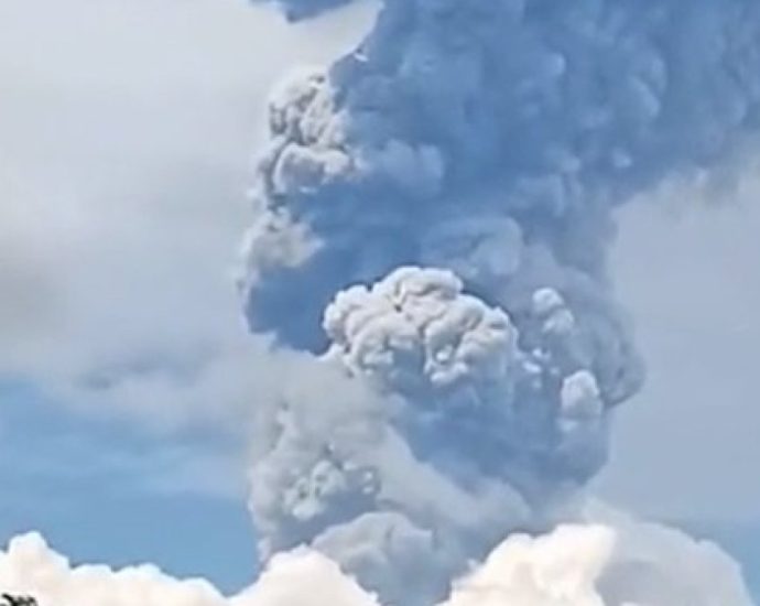 philippines-volcano-erupts,-creating-6km-high-ash-cloud