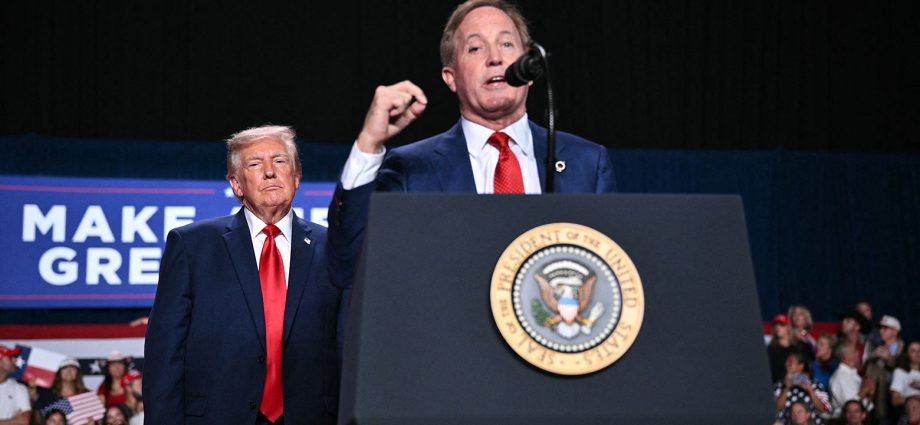 Republicans Have the Cash, but Democrats Have the Atmosphere