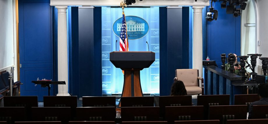 justice-department-investigating-major-tv-networks-over-suspending-pool-coverage-of-the-traitor