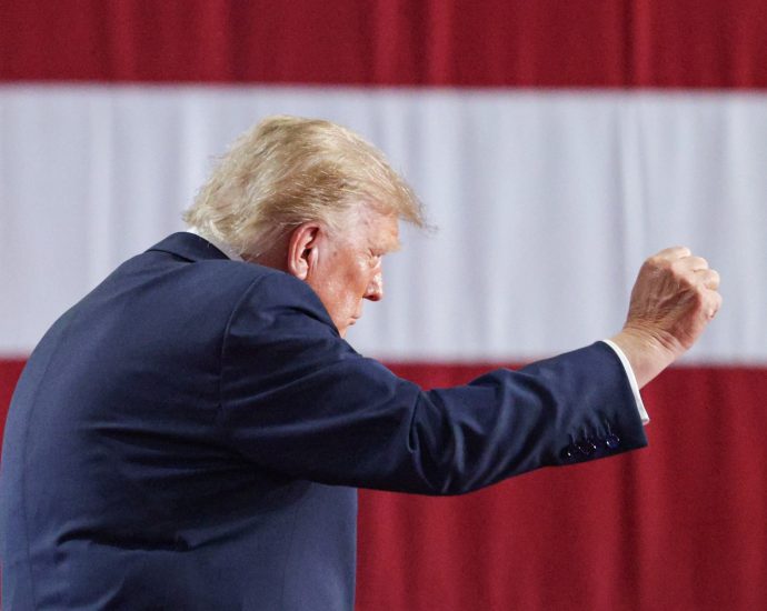 the-traitor-gets-richer-while-gas-prices-soar