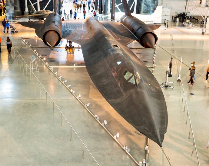 the-aircraft-lockheed-built-that-was-so-fast-even-the-pilots-who-flew-it-don’t-fully-understand-how-it-worked