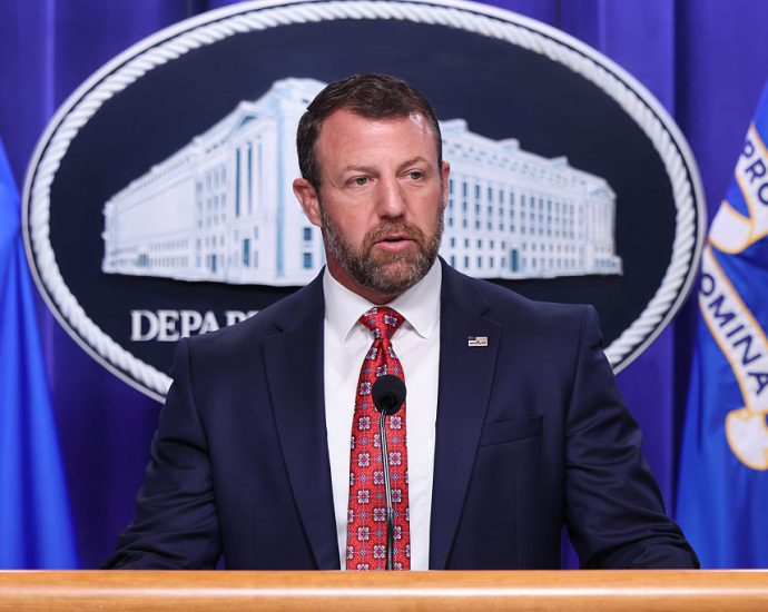 mullin-shrugs-off-execution-concerns:-“no-one-has-to-watch-it”