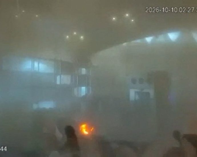 saudi-arabia-says-1-dead,-11-injured-in-latest-attack-on-riyadh-airport