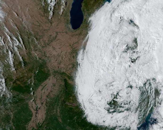 hurricane-isaias-surged-in-intensity-in-a-few-hours-here’s-how.