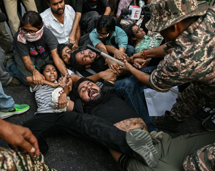 india-opposition-plans-new-delhi-protest-to-demand-election-chief-resign