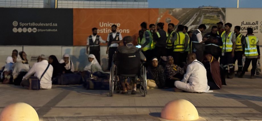 riyadh-airport-faces-another-attack-one-day-after-a-strike-that-killed-13,-injured-hundreds