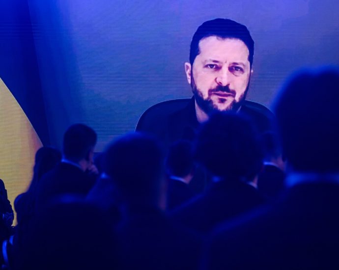 ukraine’s-zelenskyy-accuses-russia-of-violating-the-traitor’s-‘energy-ceasefire’